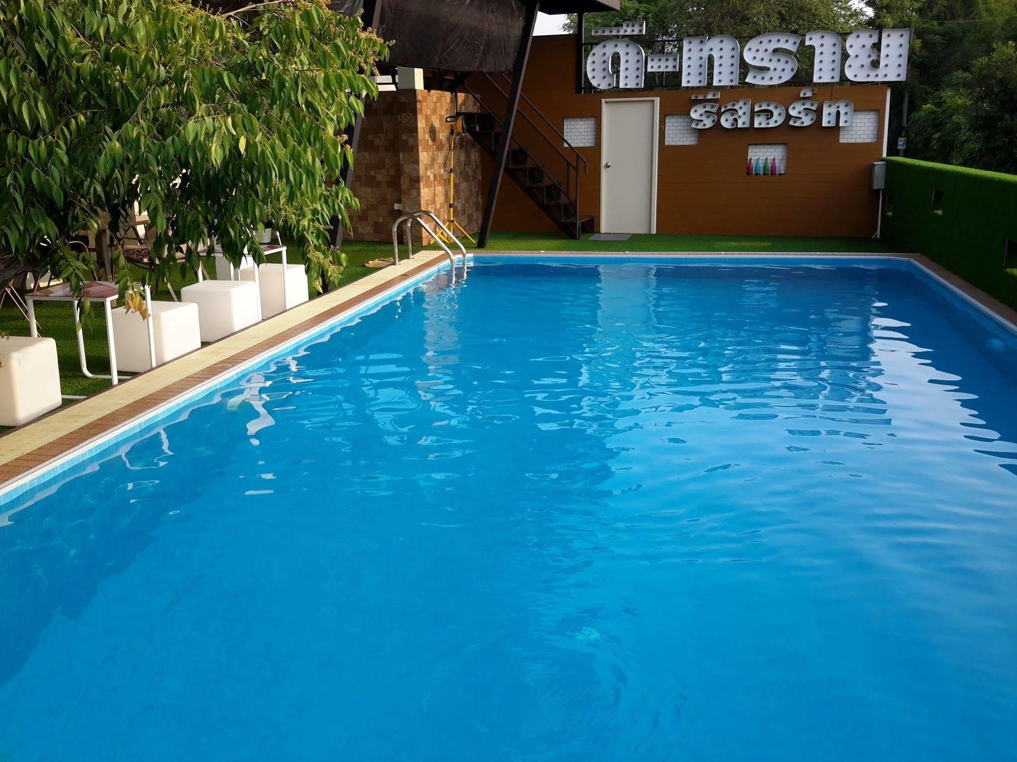 D-Sine Resort Buriram Exteriör bild